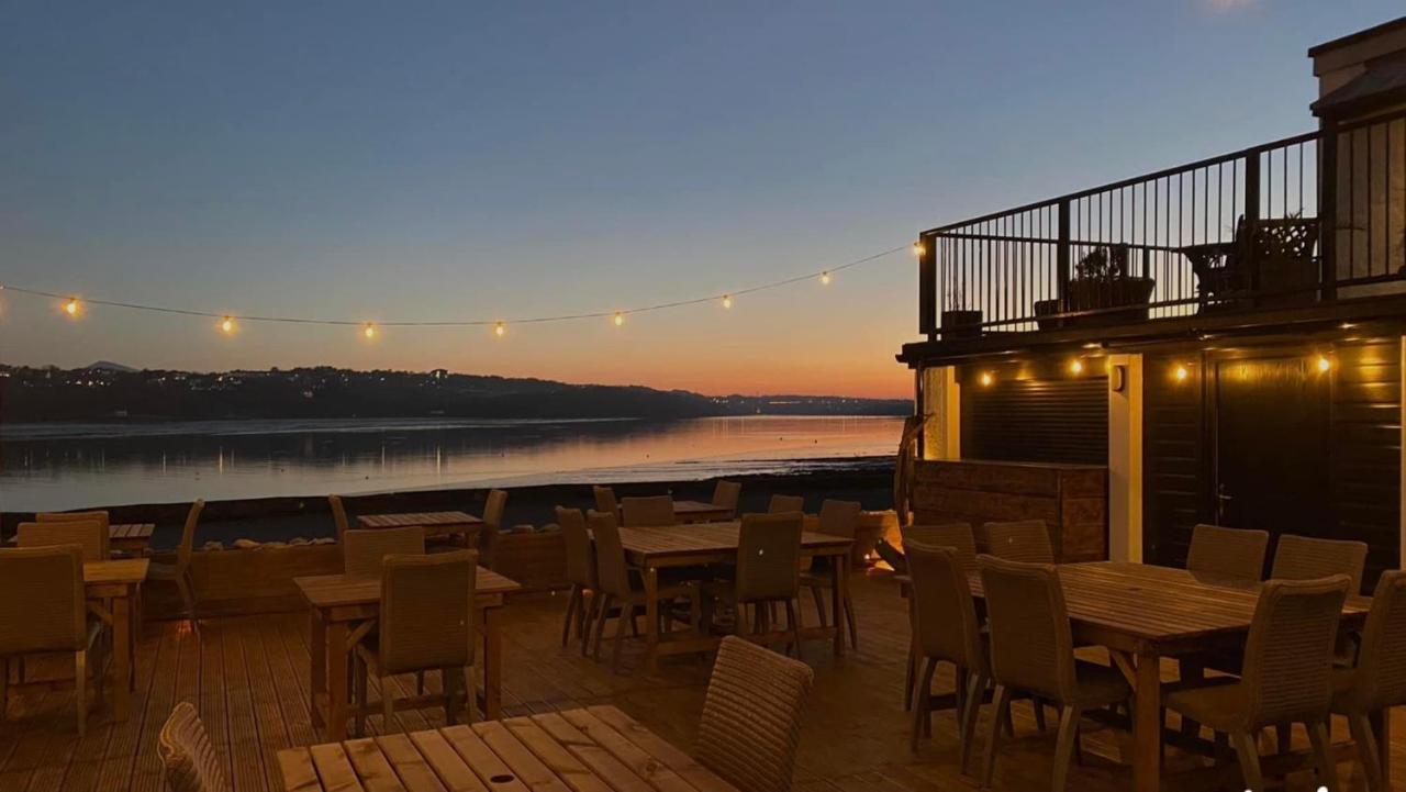 Gazelle Hotel Menai Bridge Bagian luar foto
