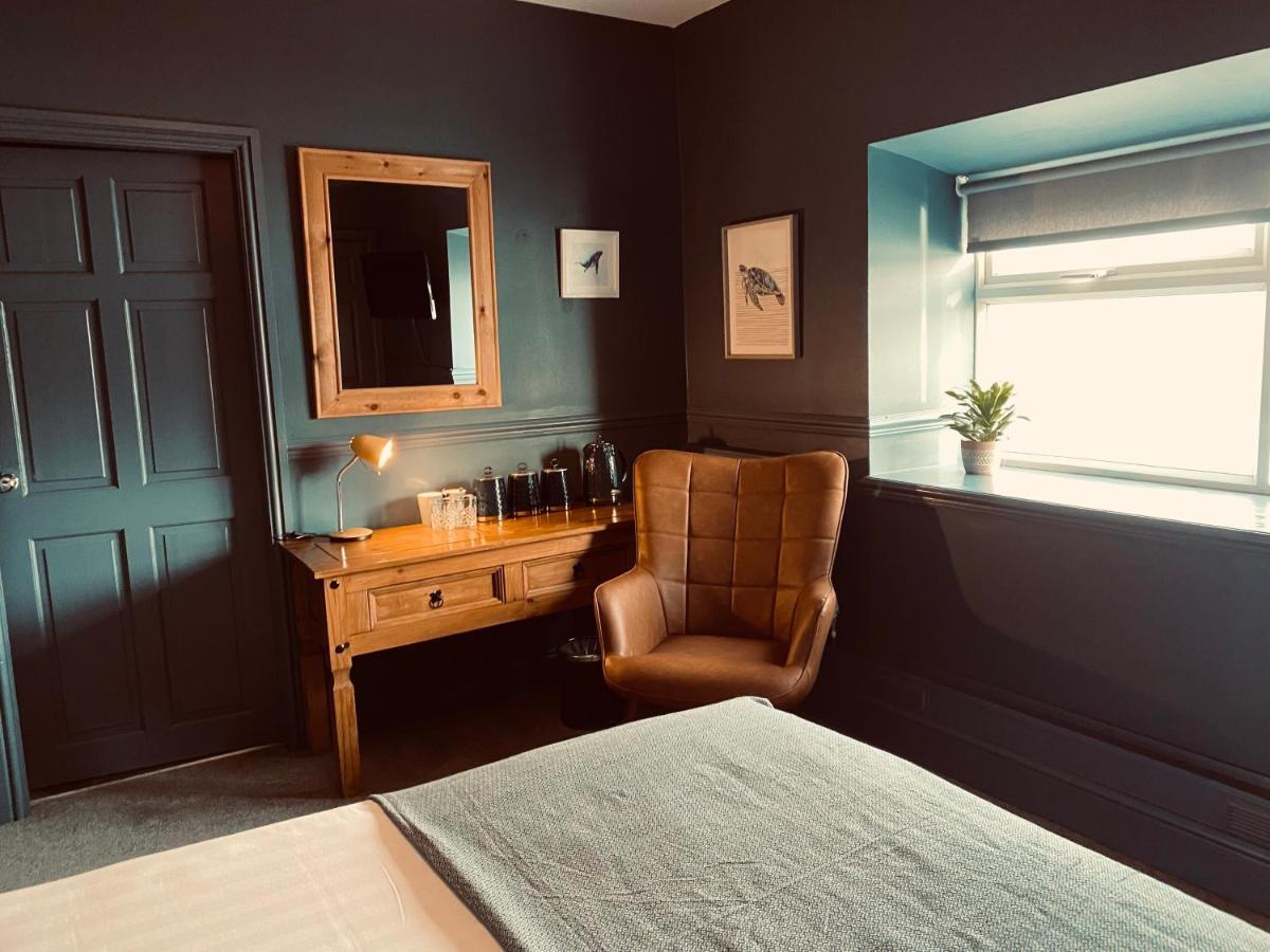 Gazelle Hotel Menai Bridge Bagian luar foto