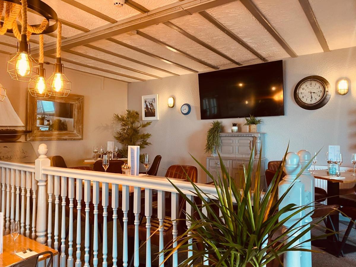 Gazelle Hotel Menai Bridge Bagian luar foto