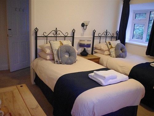Gazelle Hotel Menai Bridge Bagian luar foto