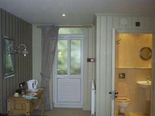 Gazelle Hotel Menai Bridge Bagian luar foto