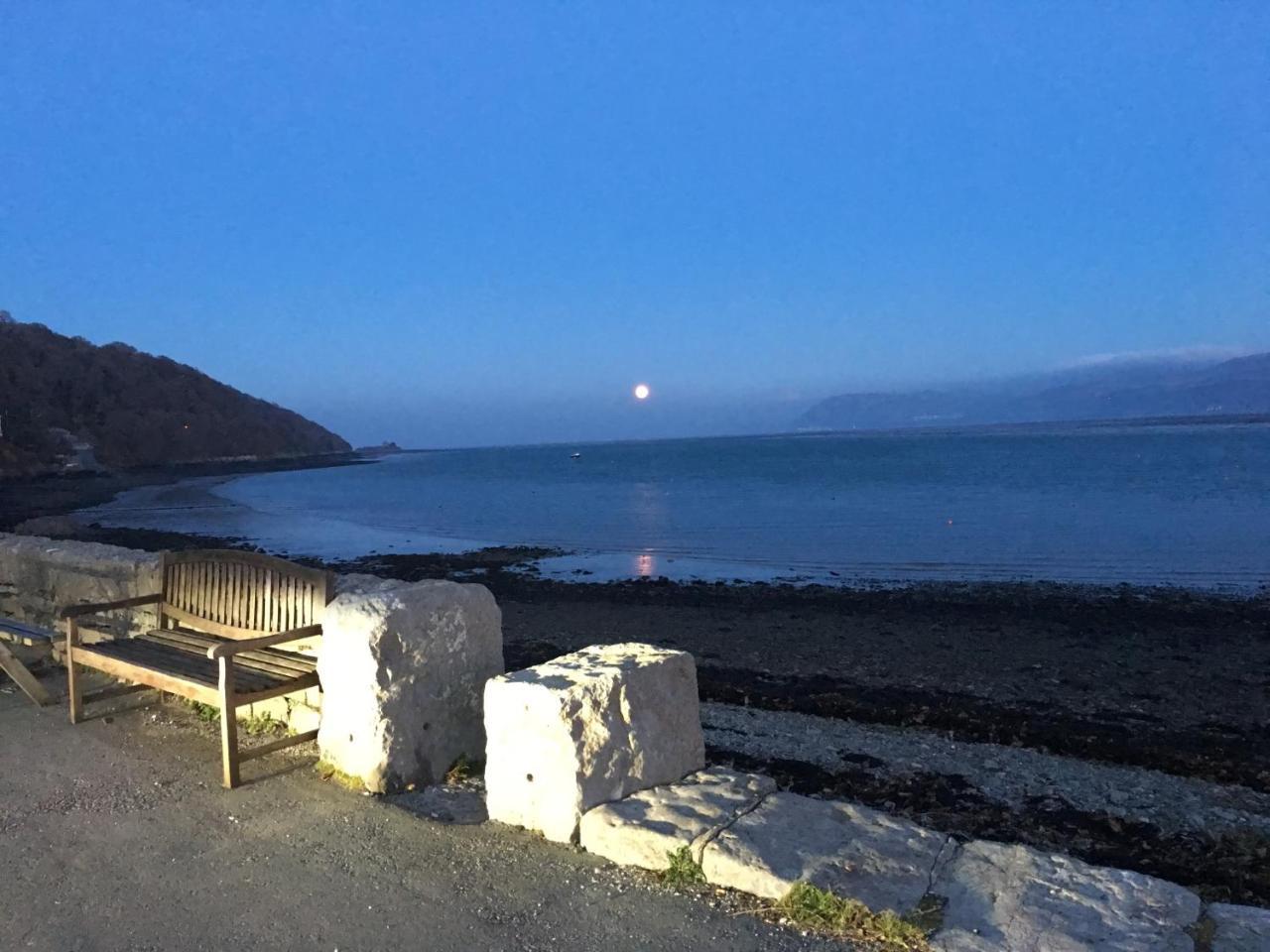 Gazelle Hotel Menai Bridge Bagian luar foto