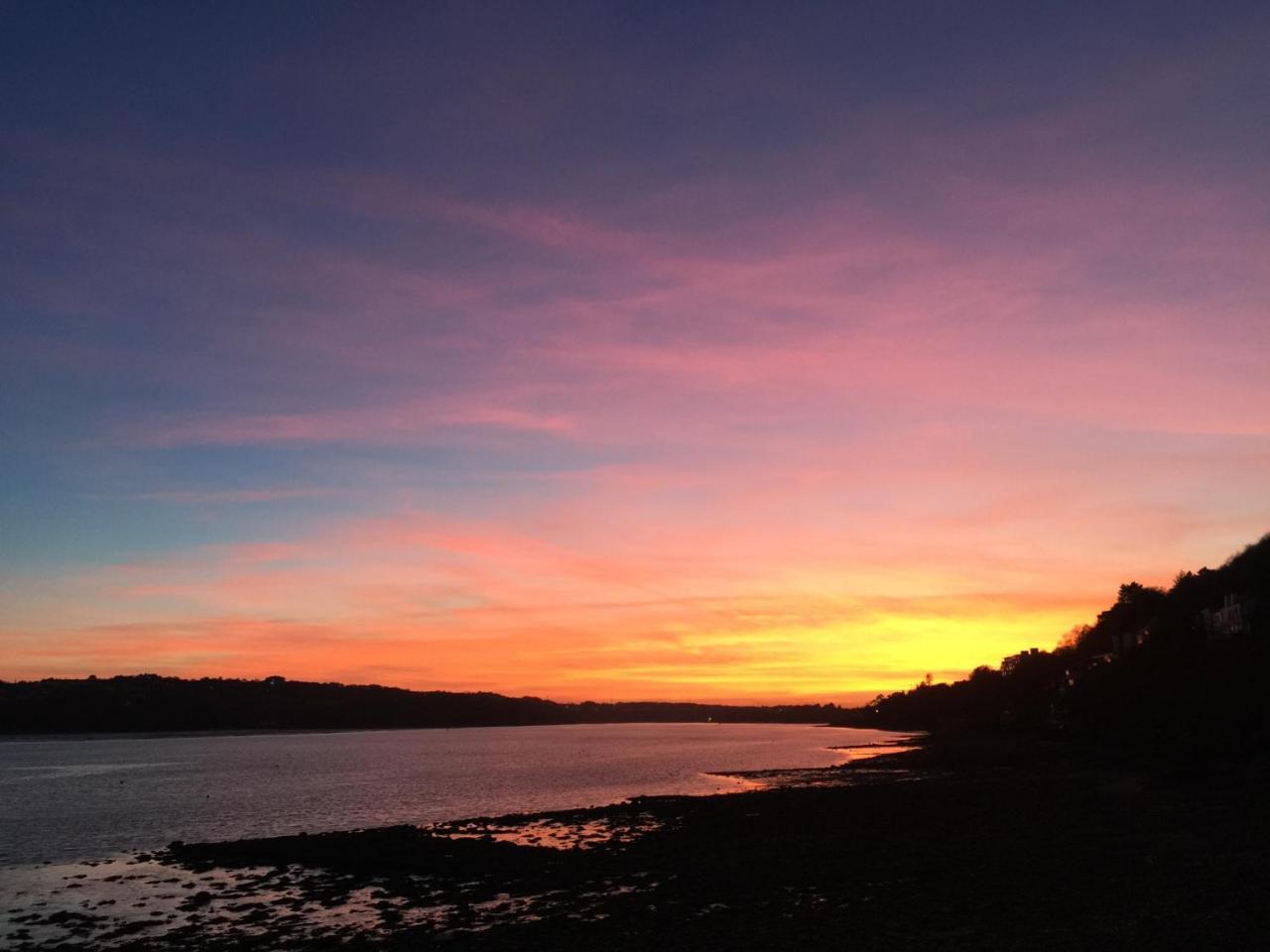 Gazelle Hotel Menai Bridge Bagian luar foto